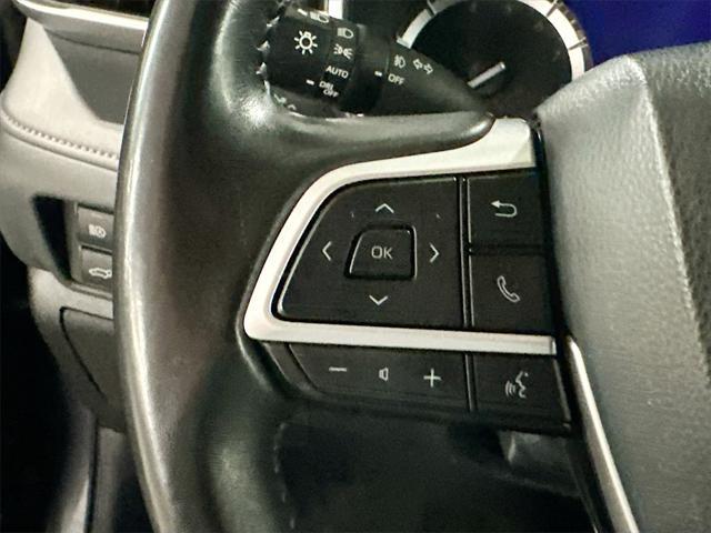 used 2022 Toyota Highlander car, priced at $36,699