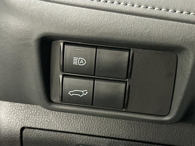 used 2022 Toyota Highlander car, priced at $36,699
