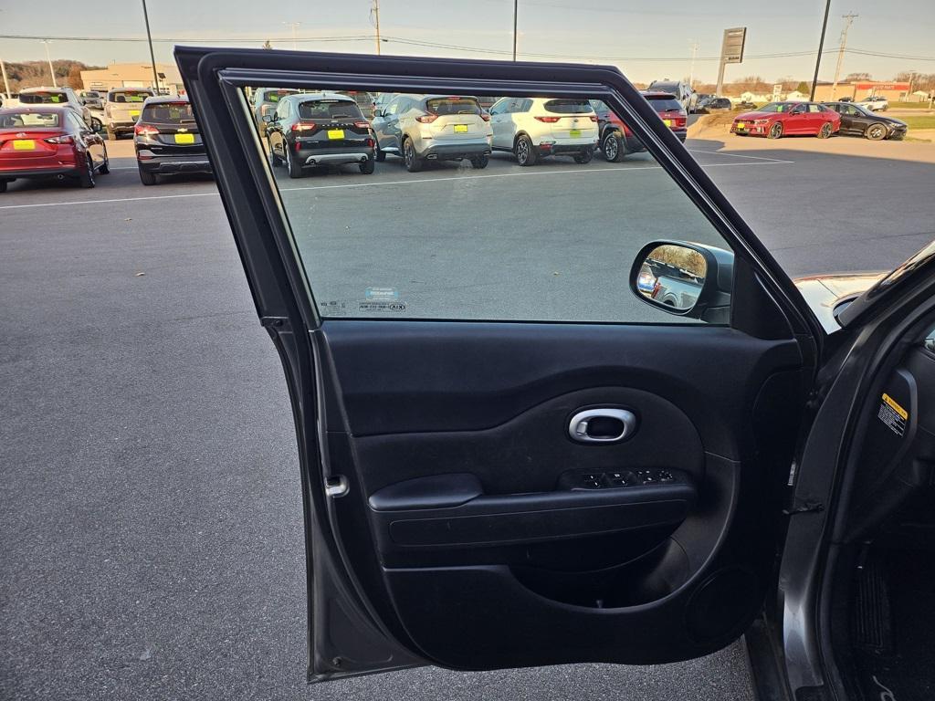 used 2016 Kia Soul car, priced at $8,499