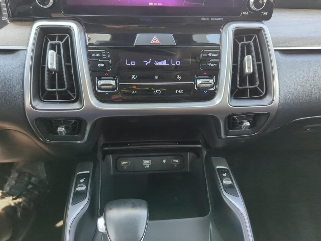 used 2023 Kia Sorento car, priced at $27,999