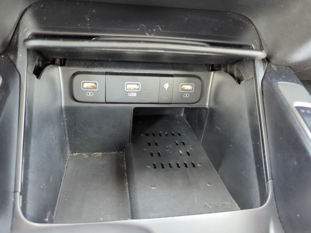 used 2023 Kia Sorento car, priced at $27,999