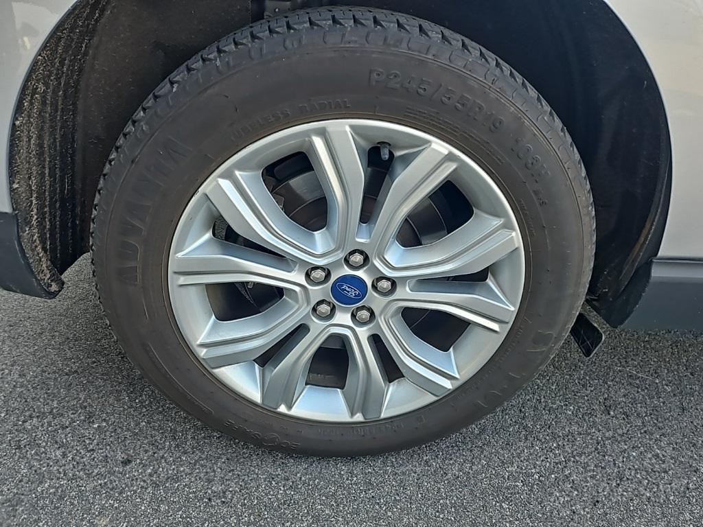 used 2022 Ford Edge car, priced at $21,999