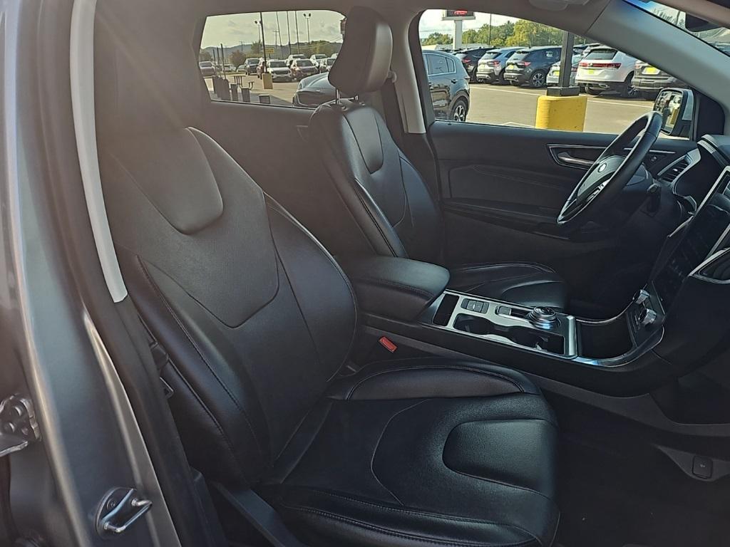 used 2022 Ford Edge car, priced at $21,999