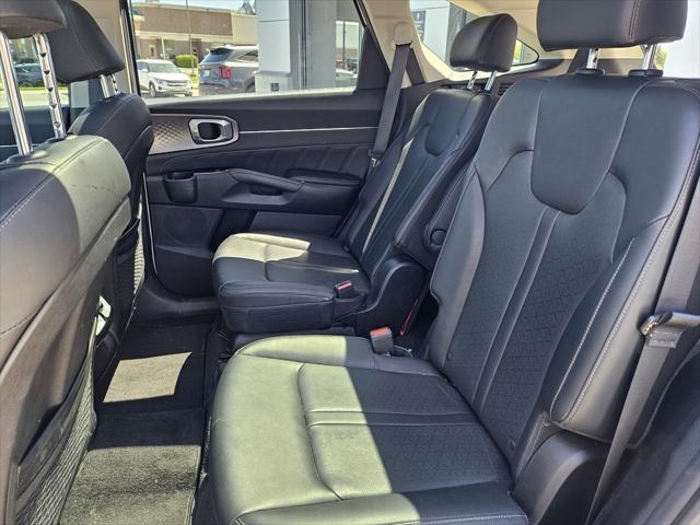 used 2023 Kia Sorento car, priced at $30,999