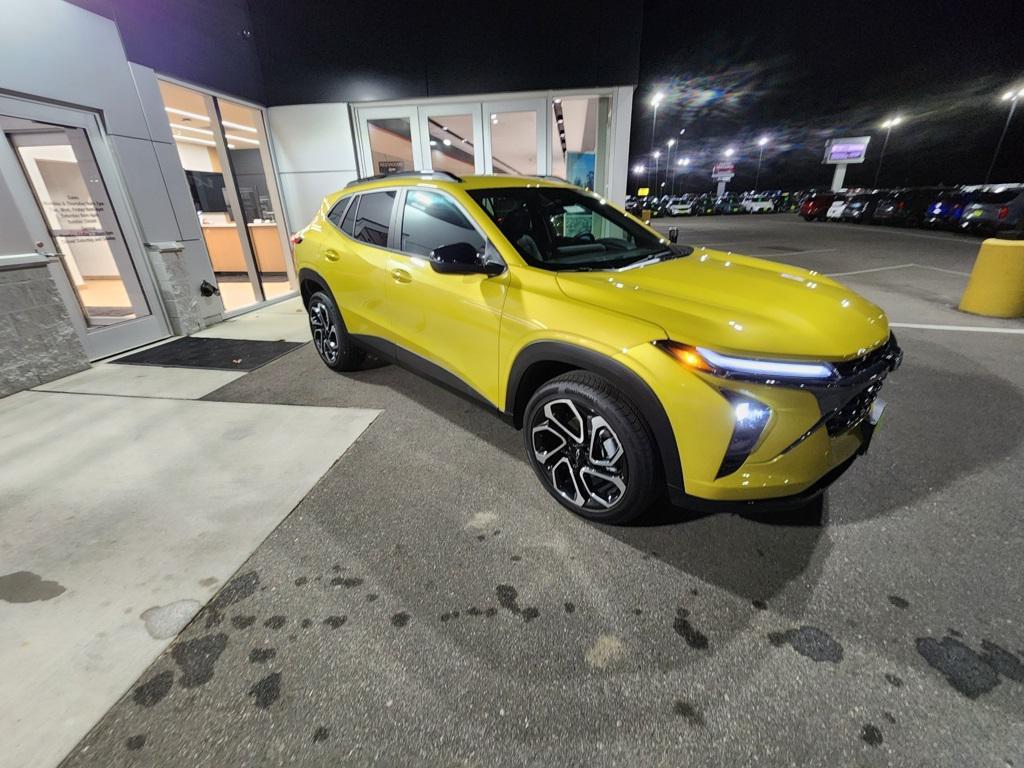 used 2025 Chevrolet Trax car, priced at $24,999