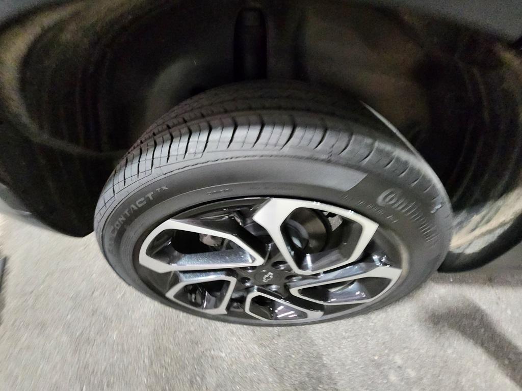 used 2025 Chevrolet Trax car, priced at $24,999