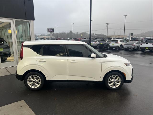 used 2022 Kia Soul car, priced at $17,999