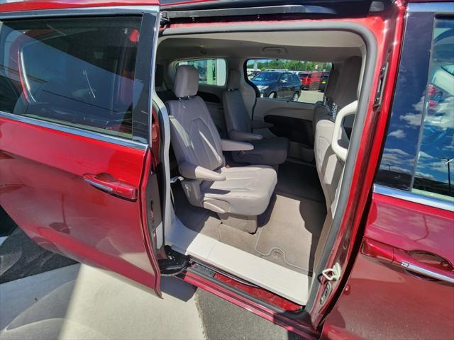 used 2019 Chrysler Pacifica car, priced at $15,481