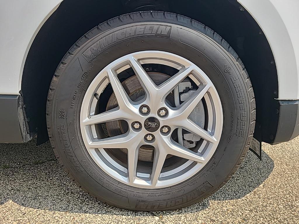 used 2024 Ford Edge car, priced at $25,999