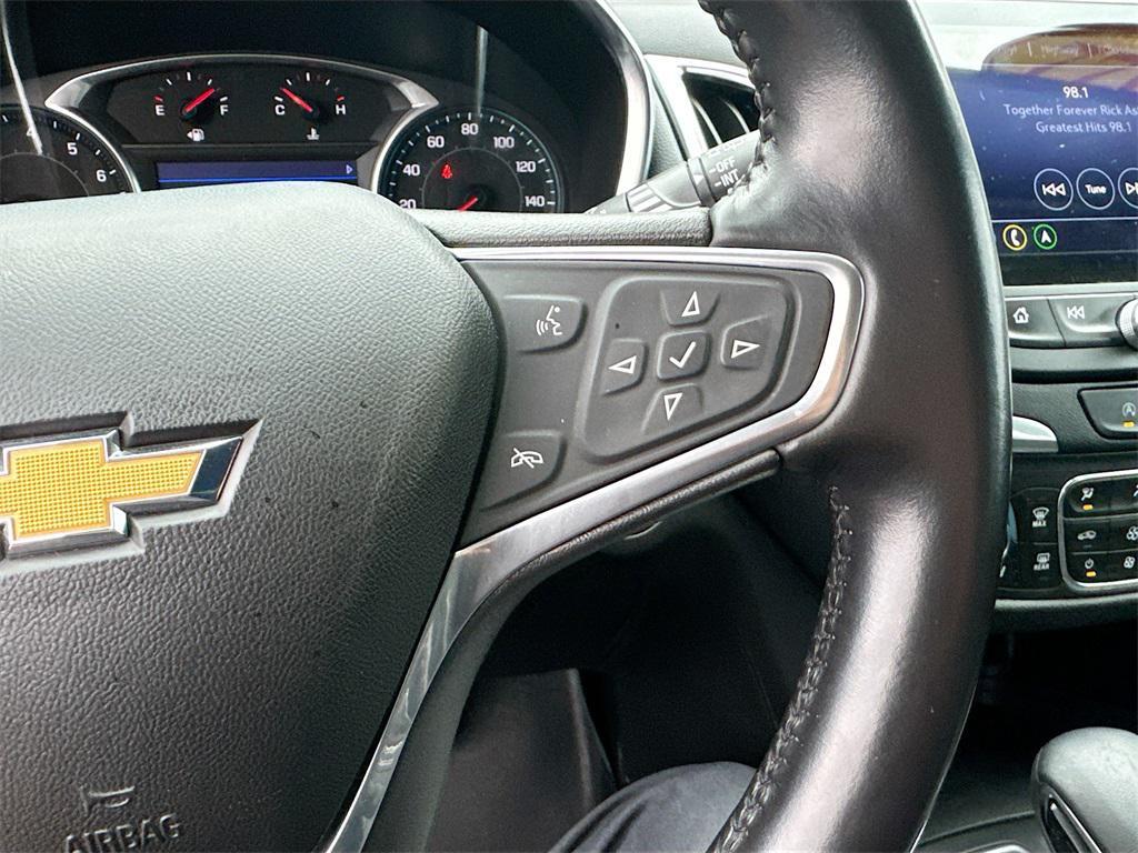 used 2022 Chevrolet Equinox car, priced at $19,999