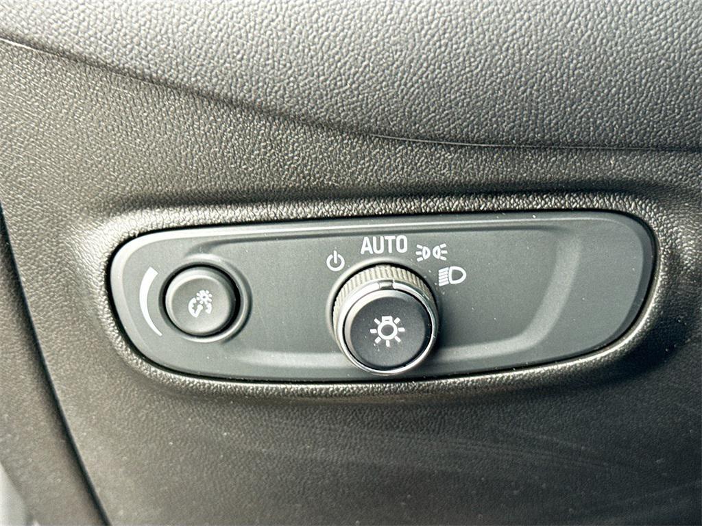used 2022 Chevrolet Equinox car, priced at $19,999