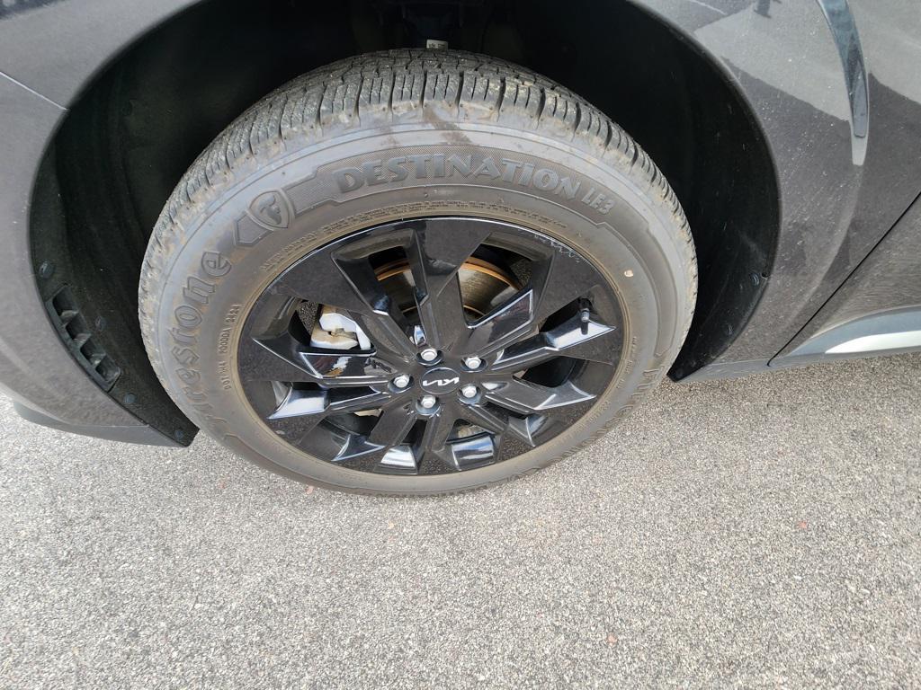 used 2023 Kia Carnival car, priced at $34,299