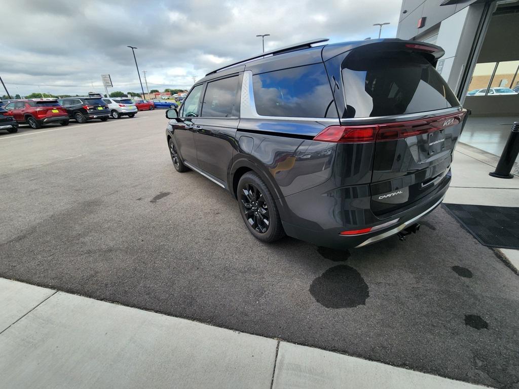used 2023 Kia Carnival car, priced at $34,299