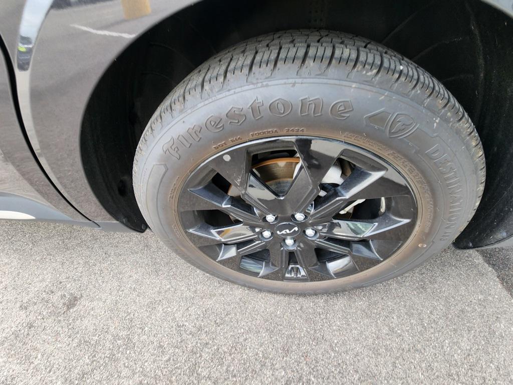 used 2023 Kia Carnival car, priced at $34,299