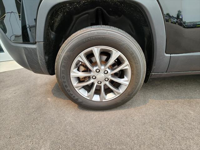 used 2021 Jeep Cherokee car, priced at $25,299