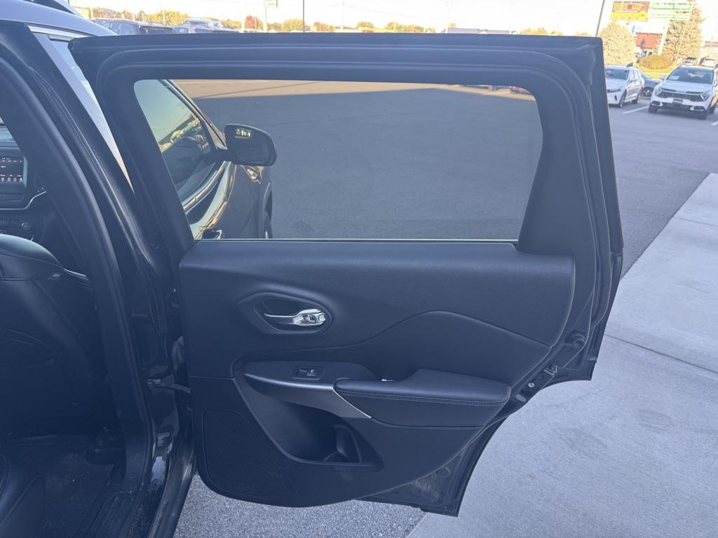 used 2019 Jeep Cherokee car, priced at $16,467