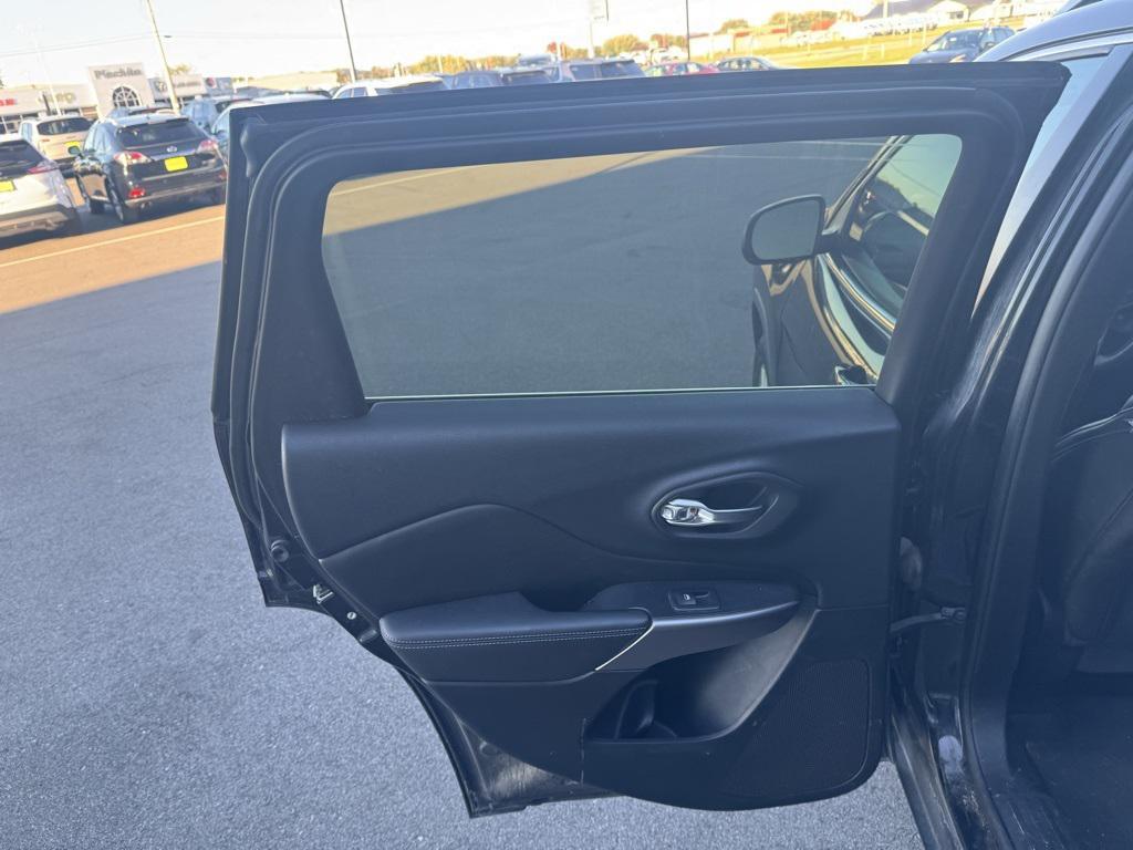used 2019 Jeep Cherokee car, priced at $16,467