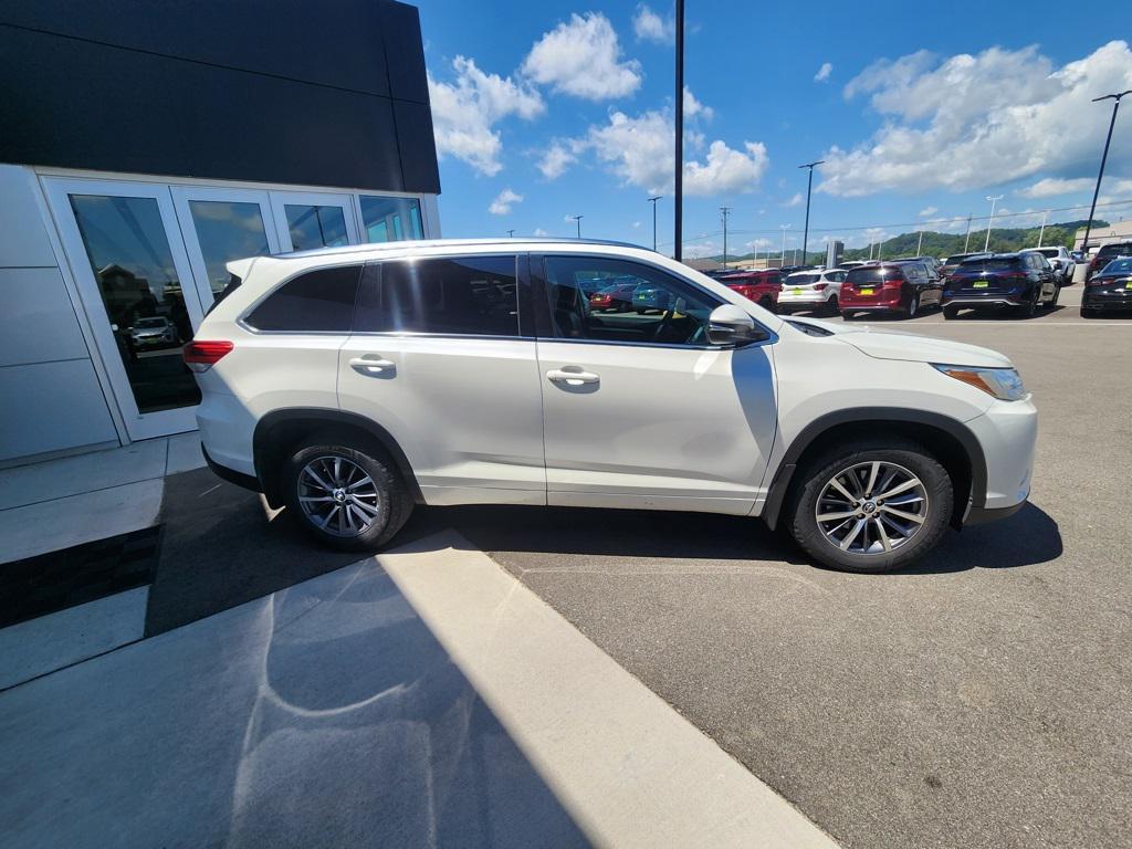 used 2018 Toyota Highlander car, priced at $22,901