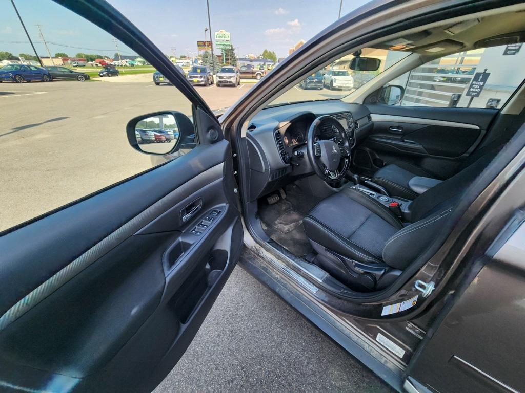 used 2016 Mitsubishi Outlander car, priced at $12,545