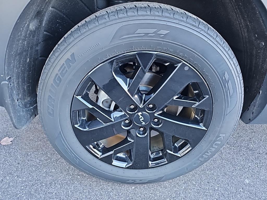 used 2023 Kia Sorento car, priced at $28,799