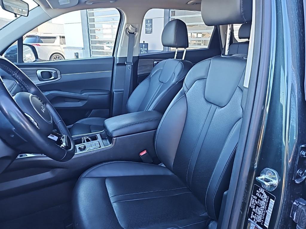 used 2023 Kia Sorento car, priced at $28,799