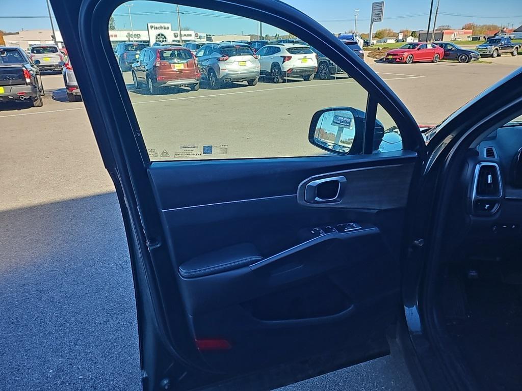 used 2023 Kia Sorento car, priced at $28,799