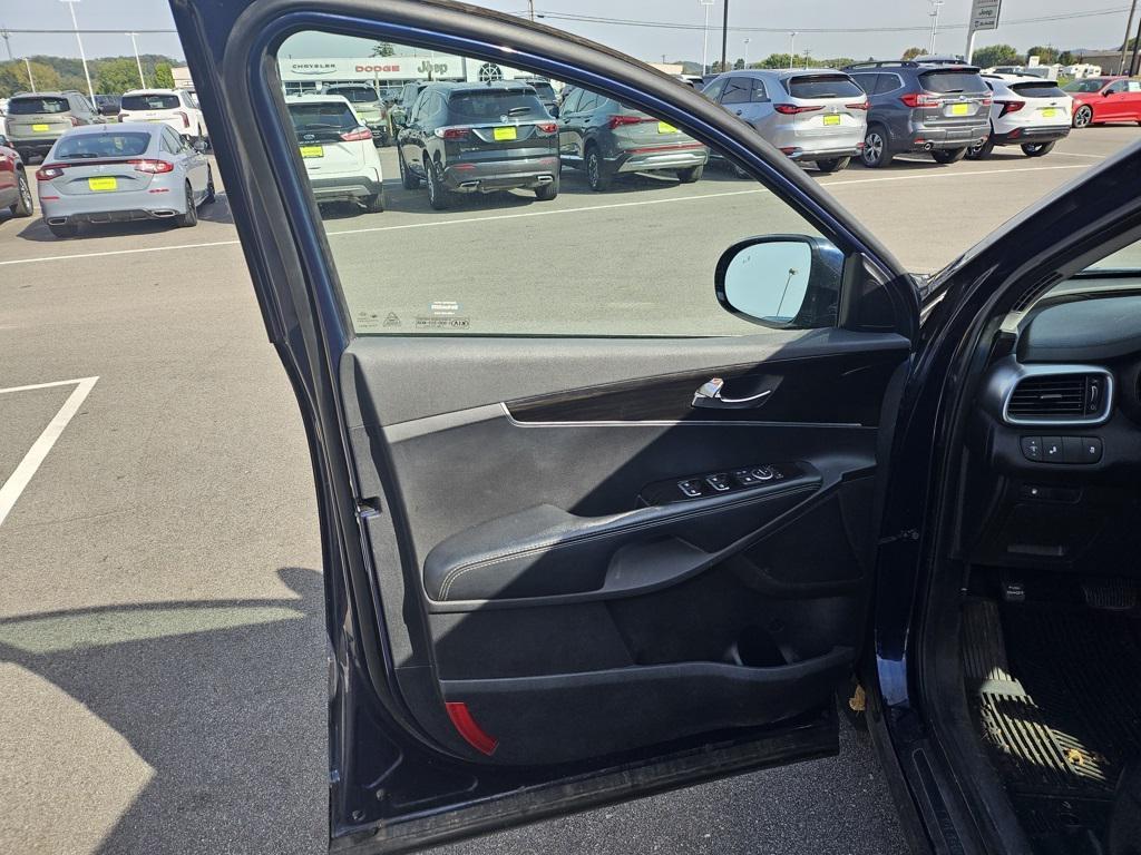 used 2019 Kia Sorento car, priced at $13,605
