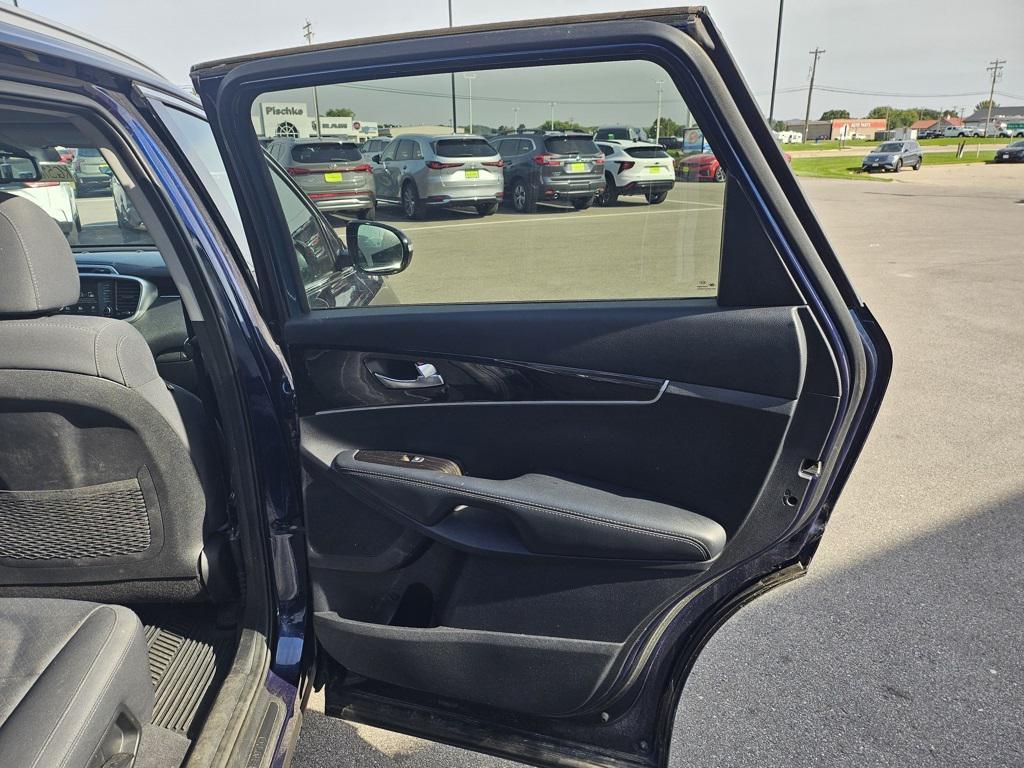 used 2019 Kia Sorento car, priced at $13,605