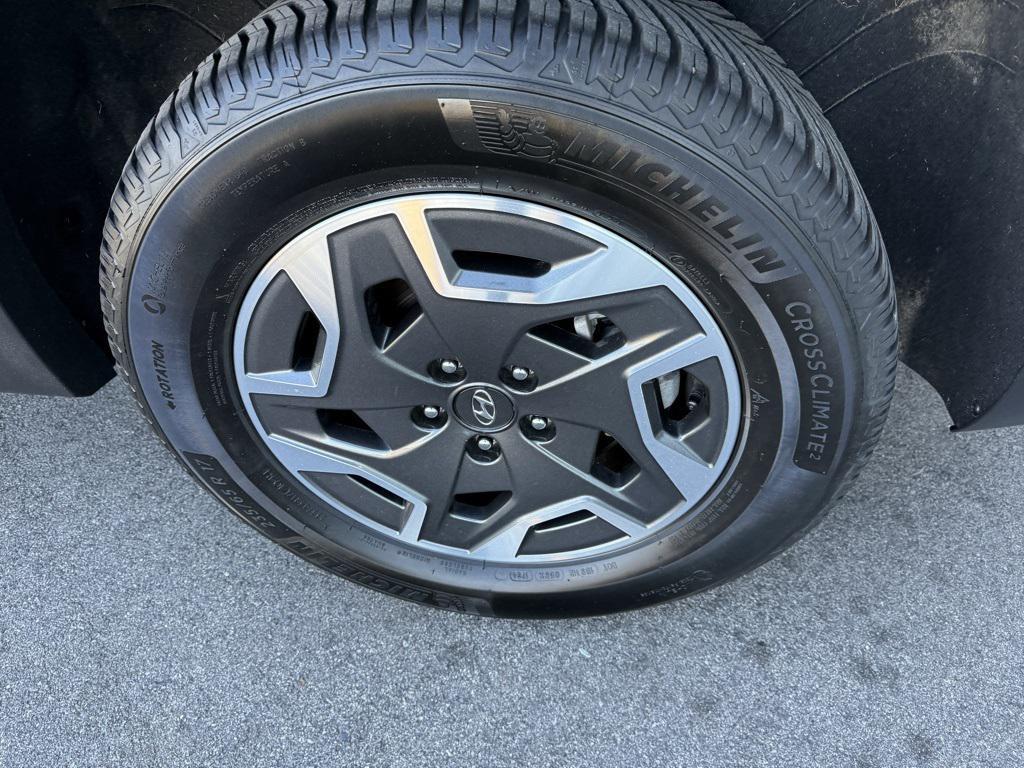 used 2023 Hyundai SANTA FE HEV car, priced at $19,999