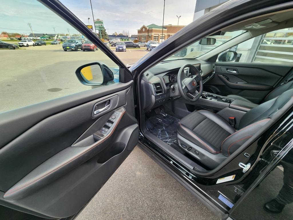 used 2025 Nissan Rogue car, priced at $27,999