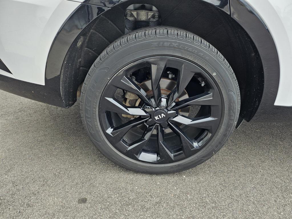 used 2021 Kia Sorento car, priced at $23,372