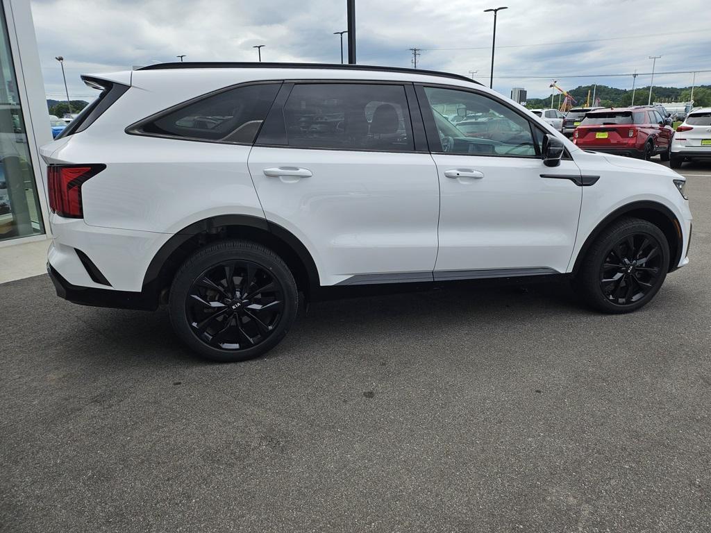 used 2021 Kia Sorento car, priced at $23,372