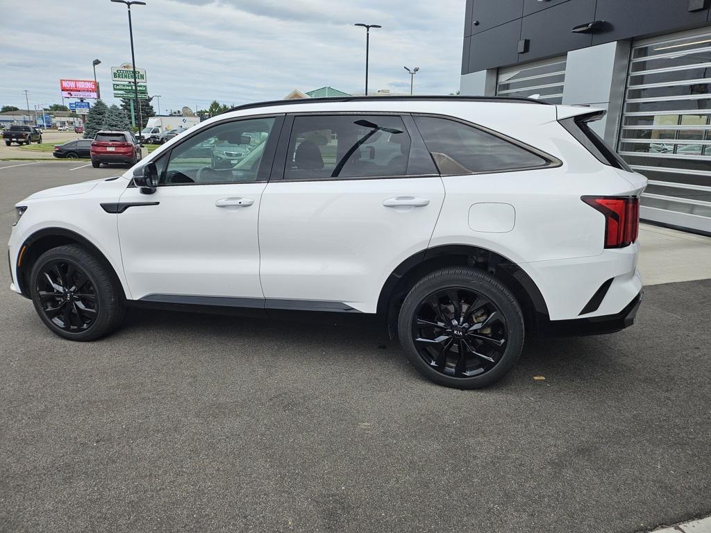 used 2021 Kia Sorento car, priced at $23,372