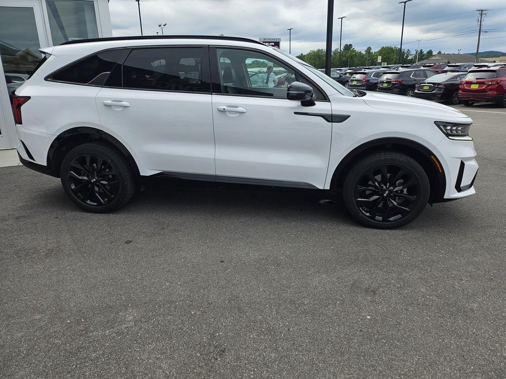used 2021 Kia Sorento car, priced at $23,372
