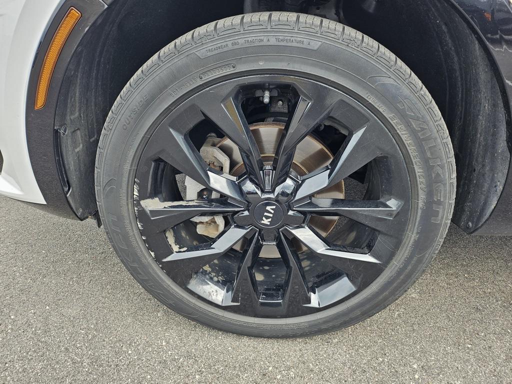 used 2021 Kia Sorento car, priced at $23,372