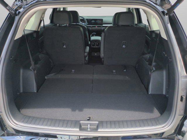 new 2025 Kia Sorento car, priced at $38,568