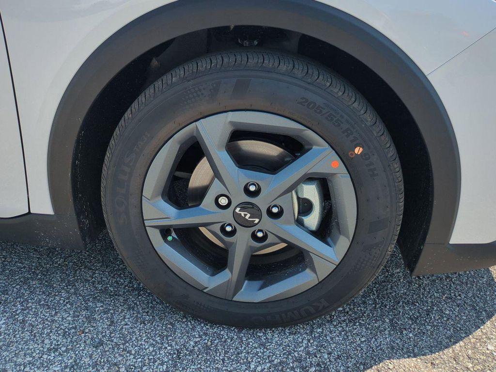 new 2025 Kia K4 car, priced at $22,262
