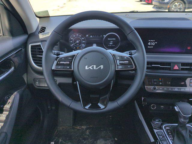 new 2025 Kia Seltos car, priced at $28,736