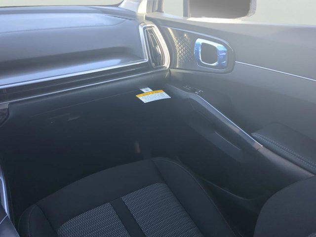 new 2025 Kia Sorento car, priced at $31,028