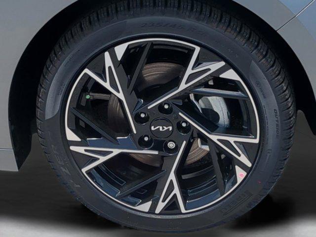 new 2025 Kia K5 car, priced at $27,482