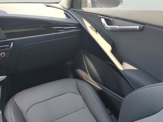 new 2025 Kia Niro car, priced at $28,224
