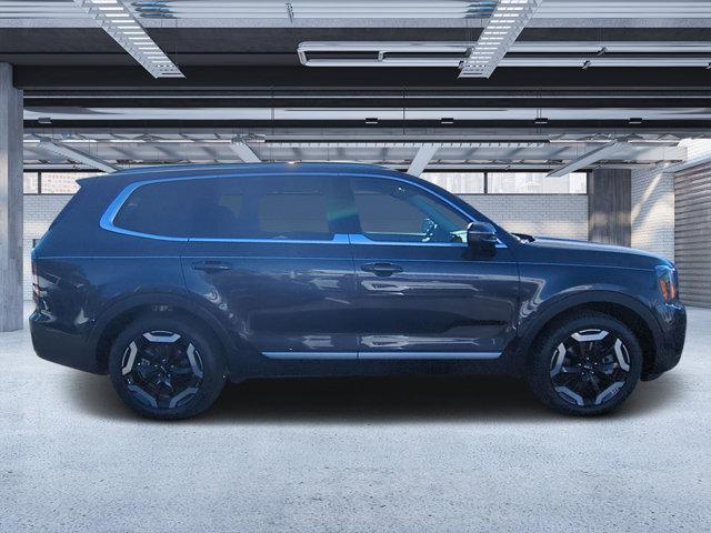 new 2025 Kia Telluride car, priced at $42,766