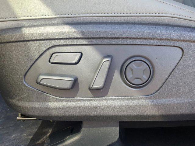 new 2025 Kia Sorento car, priced at $45,880