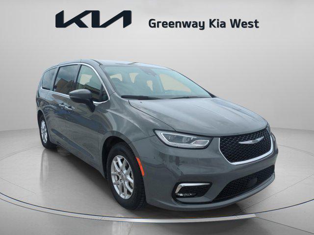 used 2023 Chrysler Pacifica car, priced at $22,895