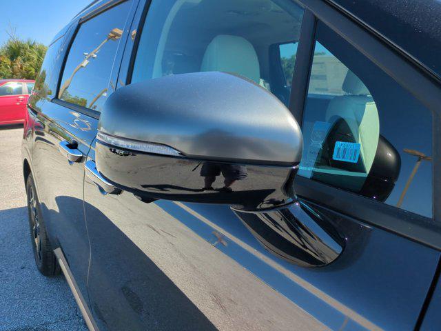 new 2025 Kia Carnival Hybrid car, priced at $48,308
