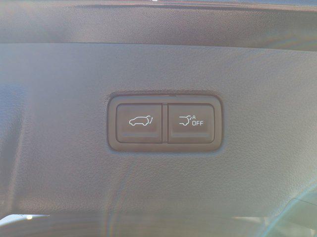 new 2025 Kia Carnival Hybrid car, priced at $48,308