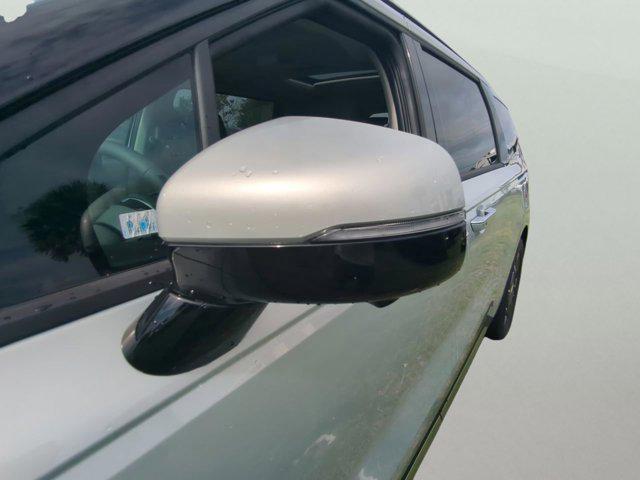 new 2025 Kia Carnival car, priced at $42,720