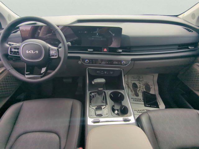 new 2025 Kia Carnival car, priced at $42,720