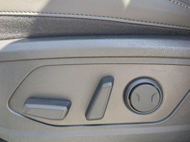 new 2025 Kia Sorento car, priced at $35,673