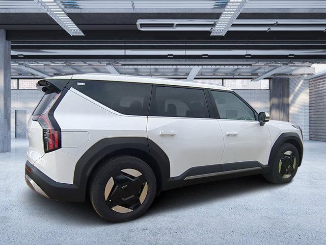 new 2025 Kia EV9 car, priced at $59,270